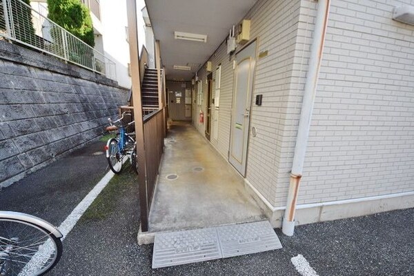 エントランス(★エントランスは綺麗に整備されていますよ★)