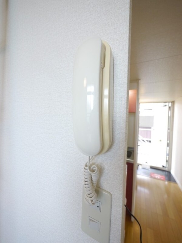 設備(★防犯にも安心がもてるインターホン付きです★)