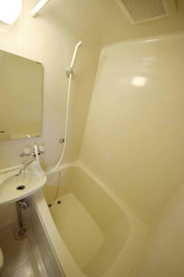 バス／シャワールーム等(★お部屋探しは株式会社タウンハウジング東京まで★)