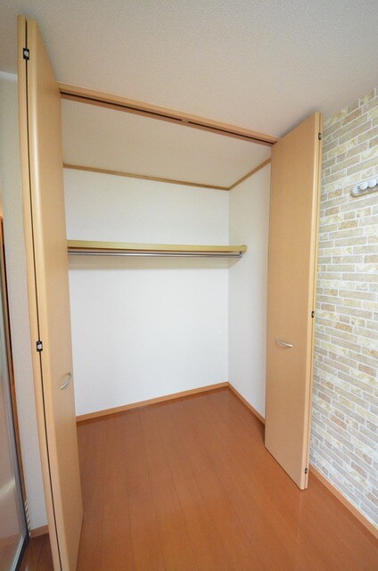 物件内観写真16　(収納スペース♪)