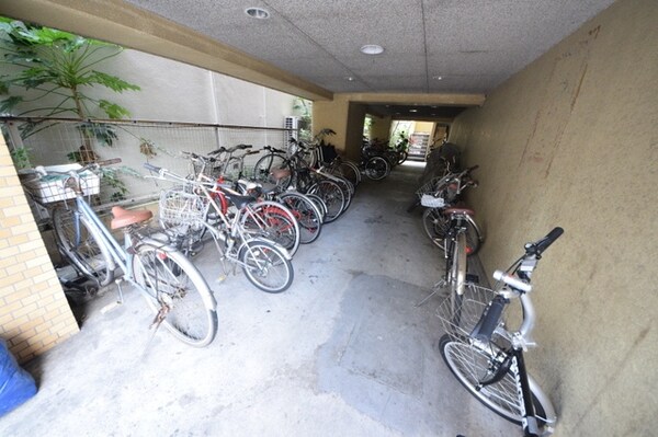 駐車場(駐輪場)