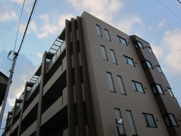 外観(国立南口のオートロックマンション。２０１０年８月築。)