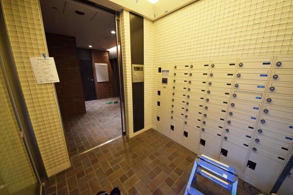 エントランス(外観・共用部分)