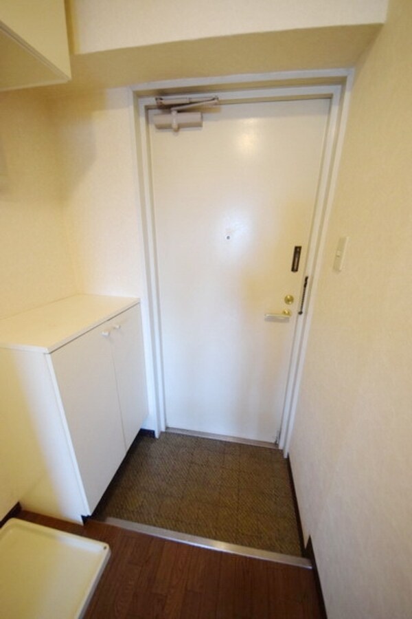 玄関(★お部屋探しはタウンハウジング高幡不動店まで★)