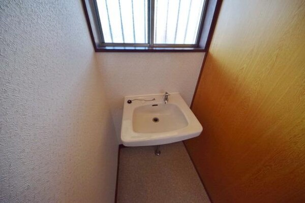 洗面(★歯磨きや洗顔はこちらでどうぞ★)