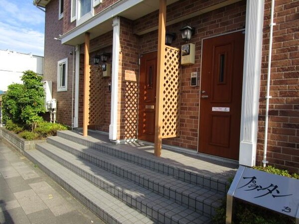 エントランス(★お部屋探しは、タウンハウジング多摩センター店へ★)