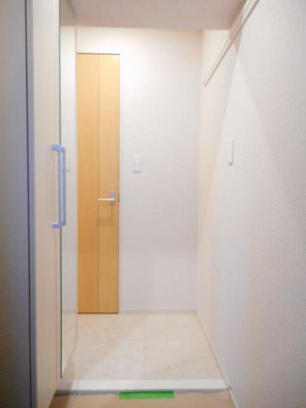 玄関(★お部屋探しは株式会社タウンハウジング東京まで★)