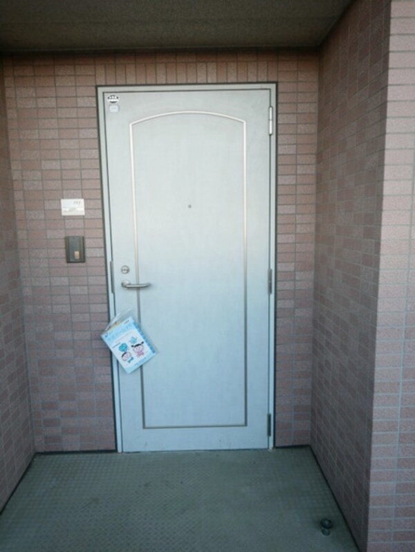 玄関(★ドアです★)