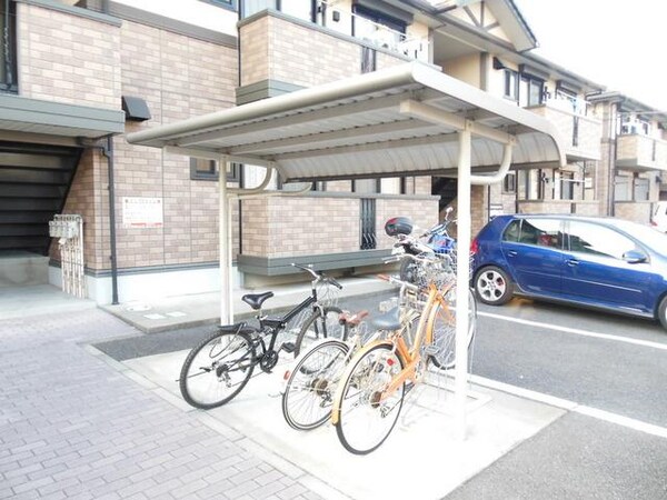 共有部分(★敷地内の駐輪場は雨の日に嬉しい屋根付です★)