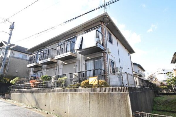 外観(♪高台に佇む物件です♪)