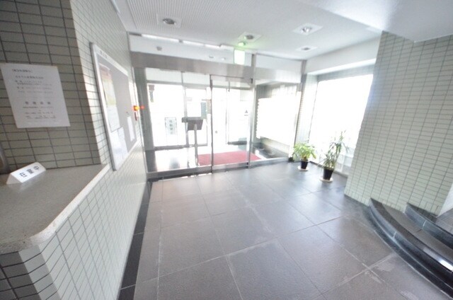 エントランス(♪エントランスロビー♪)