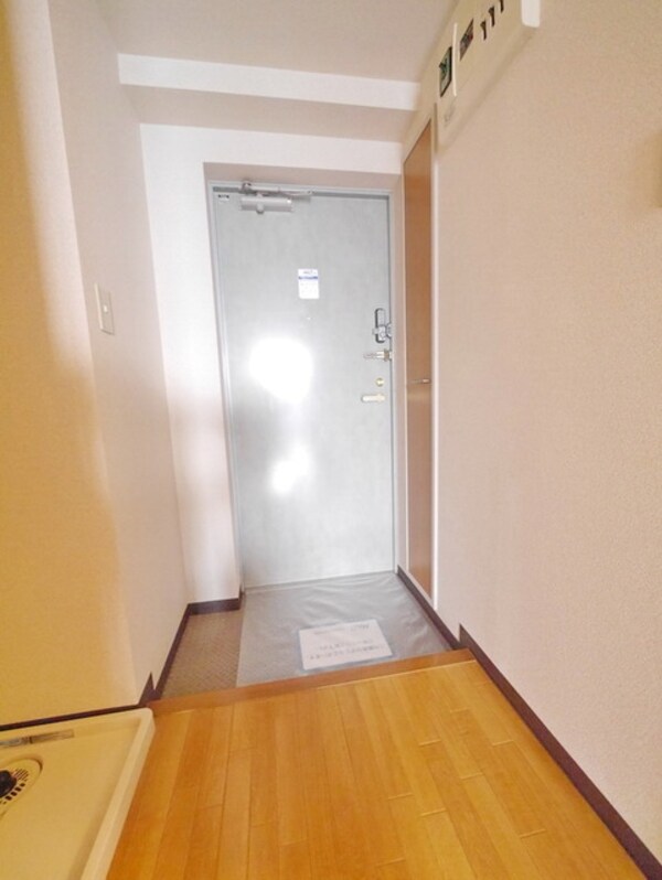 玄関(★お部屋探しは株式会社タウンハウジング東京まで★)