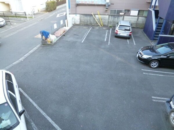 駐車場(★敷地内駐車場もあります★)