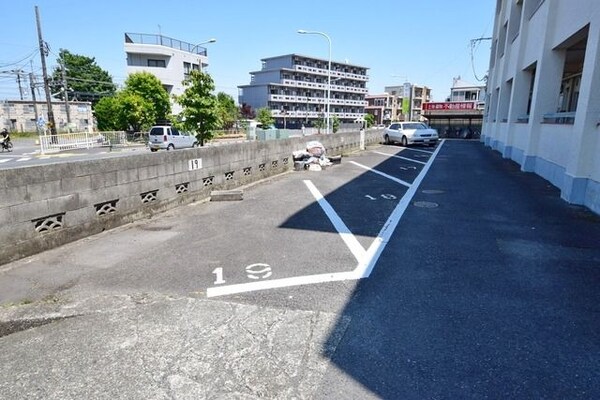 駐車場(★駐車場完備★)