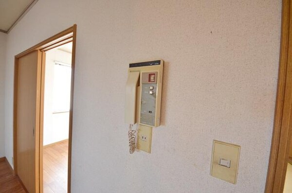 設備(☆来訪者をドアを開けずに確認できます☆)