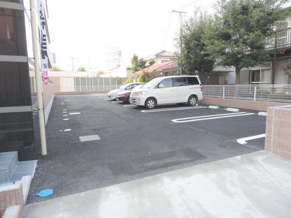 駐車場(☆大切なお車を敷地内でしっかり管理☆)