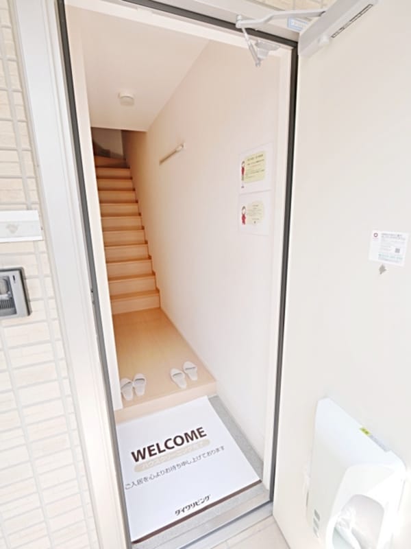 玄関(★お部屋探しは、タウンハウジング多摩センター店へ★)