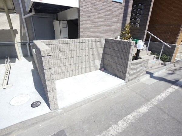共有部分(★敷地内のダストボックスです★)
