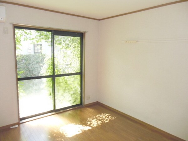 リビング・居室(～明るいお部屋なので気持ち良いです～)