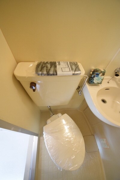 物件内観写真5　(トイレ)