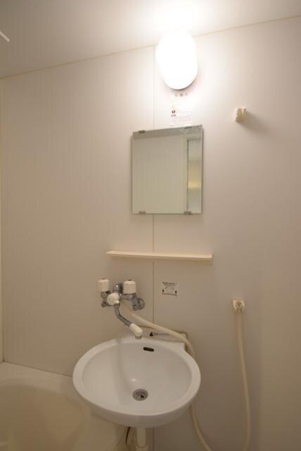 物件内観写真5　(☆顔を洗う時に☆)