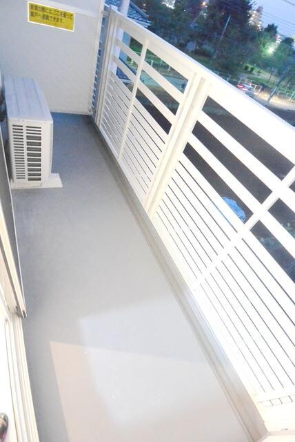 物件内観写真15　(★ひろびろしたバルコニーです★)