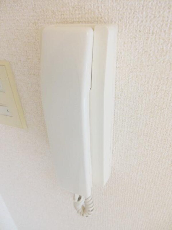 設備(★ピンポーン♪・・・はい？★)