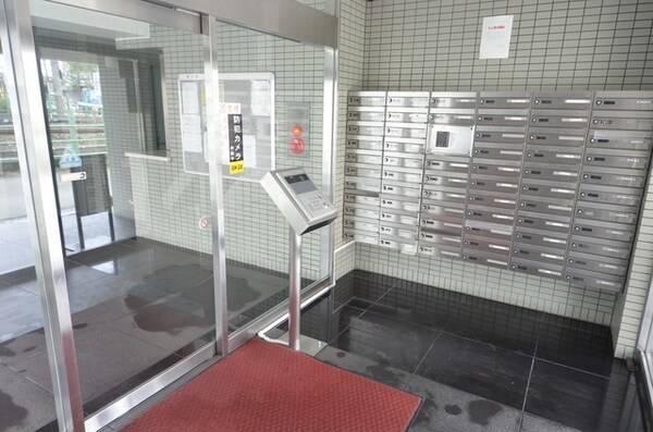 エントランス(★お部屋探しは株式会社タウンハウジング東京まで★)