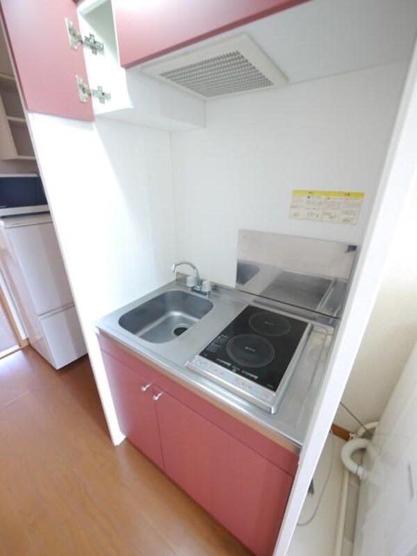 キッチン(★人気の二面ＩＨ付きのシステムキッチンです★)