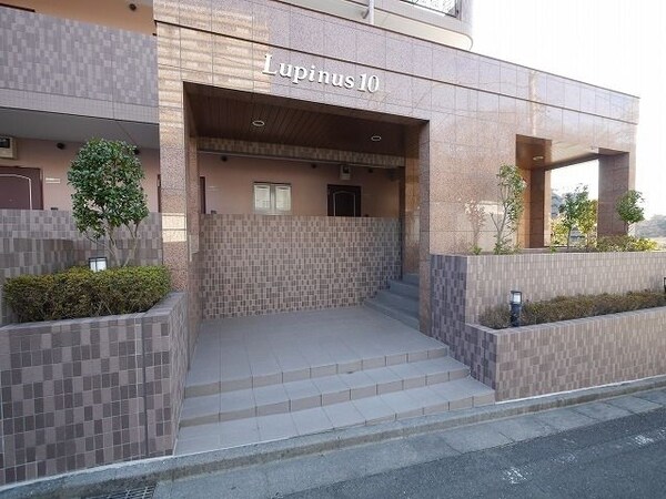 エントランス(★お部屋探しは、タウンハウジング多摩センター店へ★)