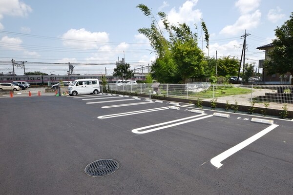 駐車場(タウンハウジング府中店まで)