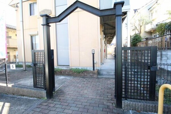 エントランス(★お部屋探しは、タウンハウジング多摩センター店へ★)
