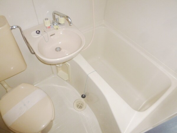 バス／シャワールーム等(★お部屋探しは株式会社タウンハウジング東京まで★)