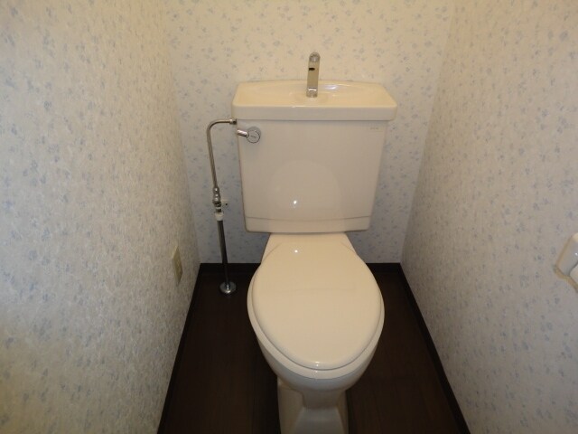 物件内観写真10　(バス、トイレ別)