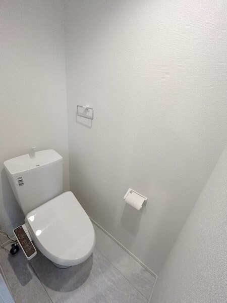 物件内観写真8　(トイレ)