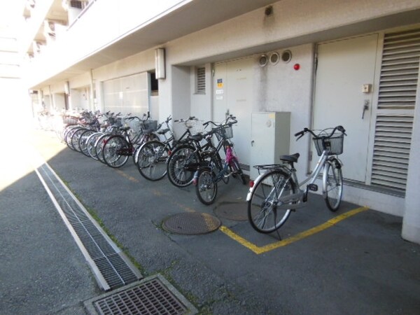 共有部分(☆整理の行き届いた駐輪場☆)