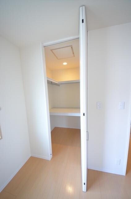 物件内観写真9　(☆ウォークインクローゼット☆)