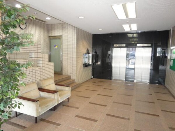 エントランス(★お部屋探しは株式会社タウンハウジング東京まで★)