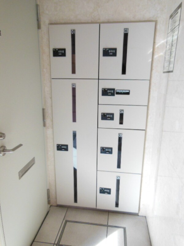 共有部分(♪通販生活に欠かせない宅配ＢＯＸ♪)