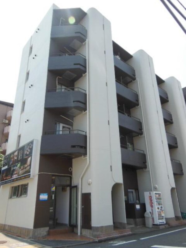 エントランス(☆キレイな外観です☆)