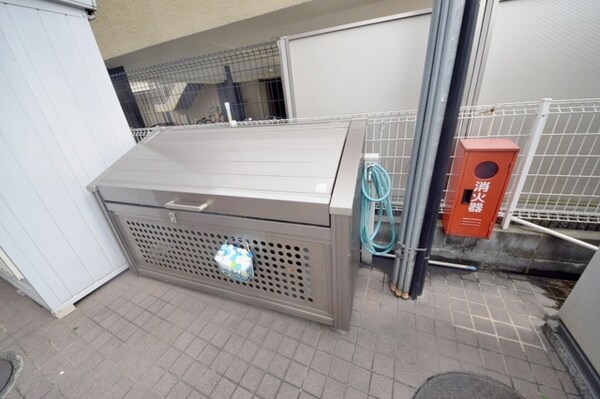 共有部分(★ゴミはゴミ捨て場に捨てましょう★)