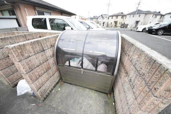 共有部分(ごみ置き場)