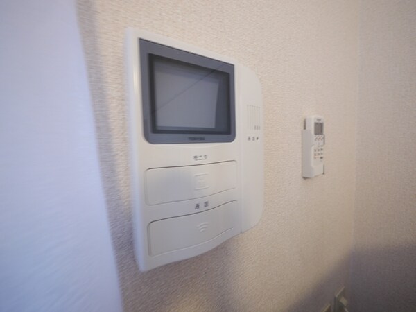 セキュリティ(★防犯にも安心がもてるモニター付きインターホンです★)