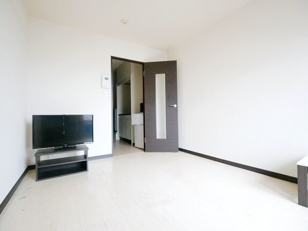 その他室内・内装(★きれいなリビングフロアです★)