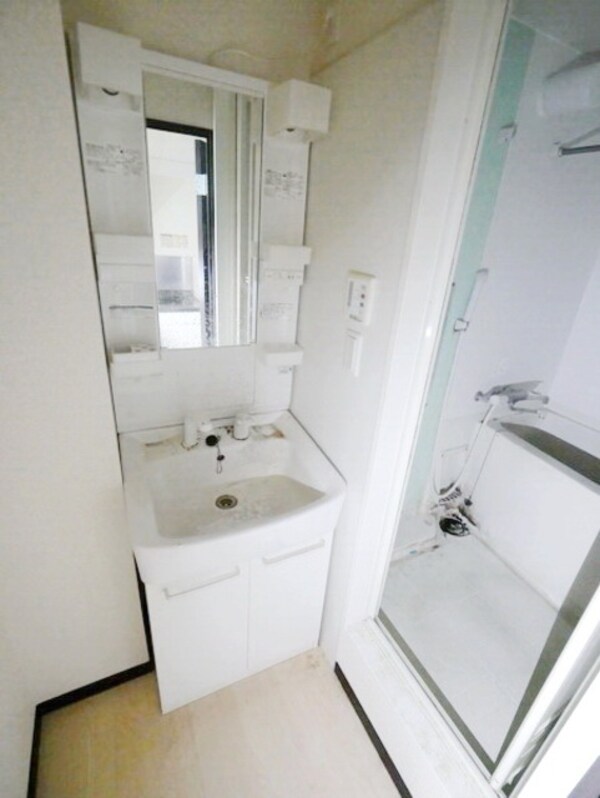 洗面(★明るい洗面台です★)