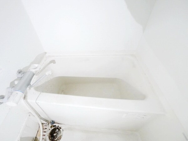 バス／シャワールーム等(★バスタブです★)