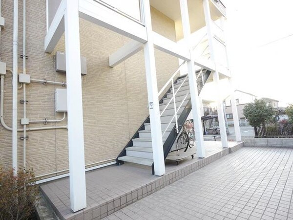 エントランス(★お洒落なエントランスです★)