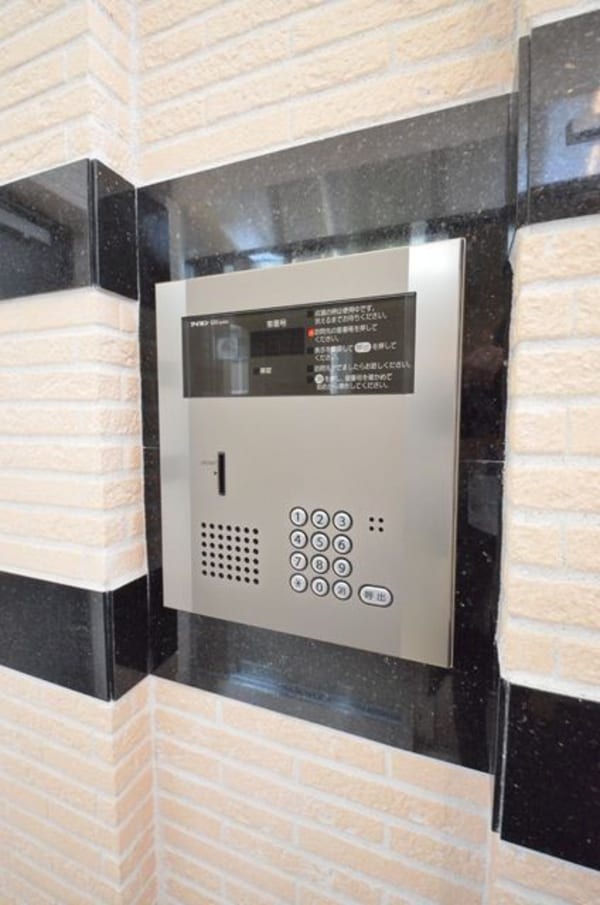 エントランス(★お部屋探しはタウンハウジング高幡不動店まで★)