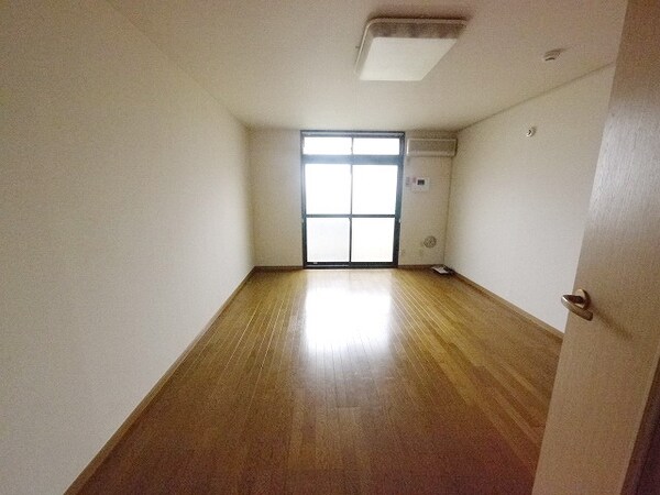 その他室内・内装(★フローリングの洋室です★)