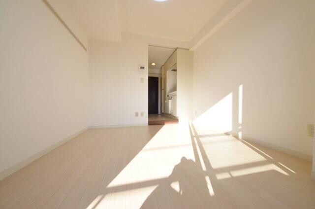 物件内観写真9　(★白を基調としたお部屋★)